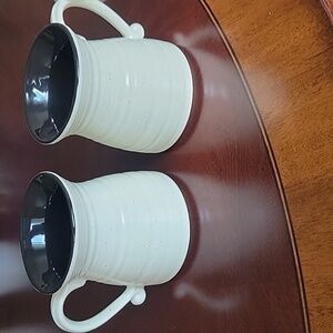 ROSCHER SPECKLED RIBBED 4.5” Stoneware Mugs: Hourglass Ivory / Black Interior